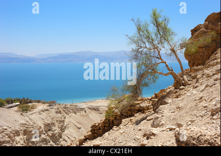 Blick auf das Tote Meer von den Hängen des die Judäischen Berge in der Umgebung des Reservats von Ein Gedi Stockfoto