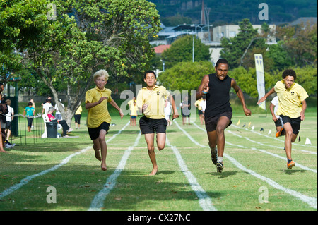 Laufende Wettbewerb am Sporttag der St George's School, Cape Town, Südafrika Stockfoto