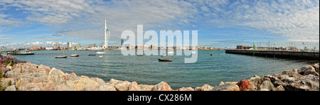 Panorama von Portsmouth Harbour Spinnaker Tower Hampshire UK Stockfoto