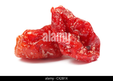 roten getrockneten Goji-Beeren auf weiß Stockfoto