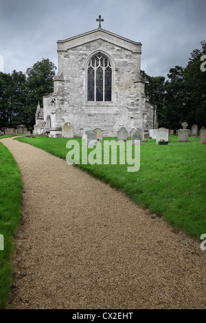 St Andrew es Church in dem Dorf Hambledon, mit Blick auf Rutland Water, Mittelengland. Stockfoto