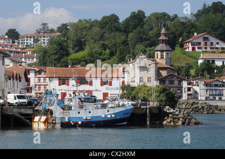 Fischereihafen im Hafen von St Jean de Luz, Franken Stockfoto