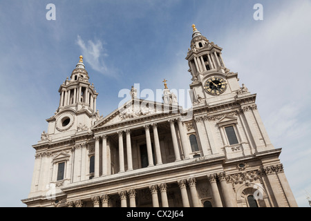 West-Exterieur des Saint-Paul Kathedrale von Ludgate Hill. Stockfoto