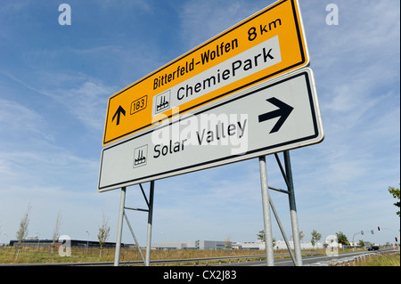 Deutschland Solar Valley bei Bitterfeld Wolfen in Sachsen-Anhalt, Photovoltaik-Produktionsstätte von Q-Cells Sovello etc. Stockfoto