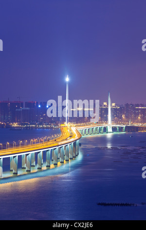 Hong Kong-Shenzhen Western Corridor Bridge bei Nacht Stockfoto