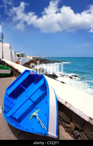 Arrieta Haria Boot in Küste von Lanzarote auf den Kanarischen Inseln Stockfoto