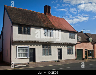 Straße im Dorf Ixworth, Suffolk, England Stockfoto