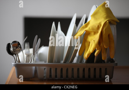 Trocknung bis auf die Abtropffläche in einer Küche. Stockfoto