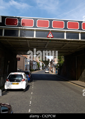 Blick in die King Street vom Bahnhof in Knutsford Cheshire UK Stockfoto