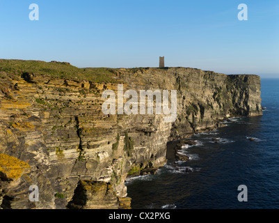 Dh Marwick Kopf BIRSAY ORKNEY Kitchener Memorial Klippen RSPB Vogel Naturschutzgebiet Felswand Denkmäler Stockfoto