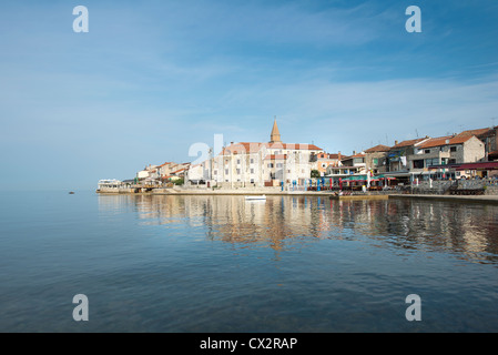 Eine Ansicht von Umag vom Meer Stockfoto