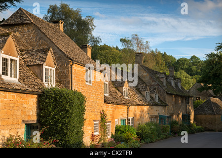 Ferienhäuser in den Cotswolds Dorf Snowshill, Gloucestershire, England. September 2012. Stockfoto