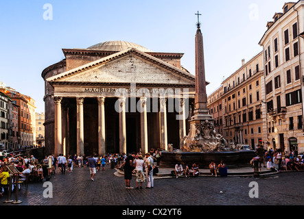 Piazza Della Rotonda und das Pantheon, Latium, Rom, Italien Stockfoto