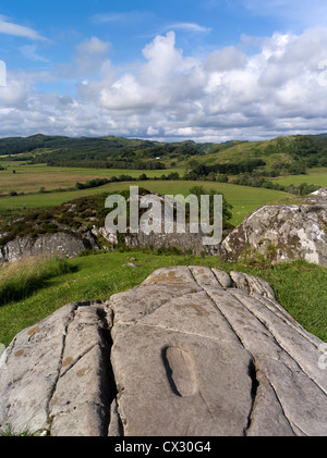 dh Kilmartin Glen DUNADD ARGYLL Stein Fußabdruck Dunadd Burgberg Crag Fort Dalriada Stockfoto