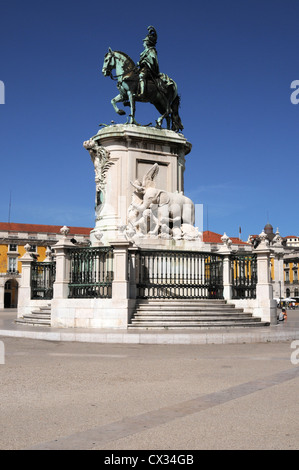 Dom Jose 1 (König Joao 1) Statue in der Mitte des Praça Comercio, Lissabon, Portugal Stockfoto