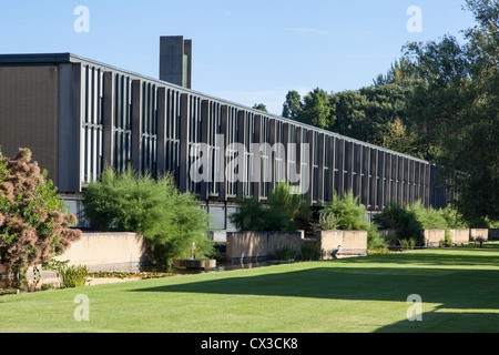 St. Catherines College in Oxford, im Jahr 1962 gebaut und entworfen von Arne Jacobsen. Ein Grad 1 aufgeführten Gebäude. Stockfoto
