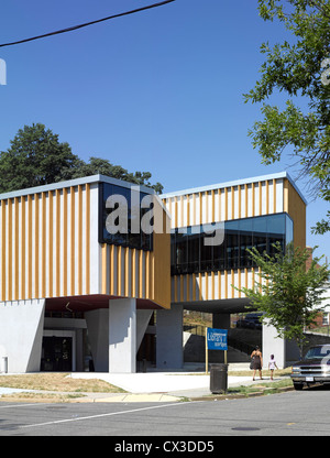 Die William O. Lockridge/Bellvue Library, Washington, Vereinigte Staaten von Amerika. Architekt: Adjaye Associates, 2012. Außenansicht. Stockfoto