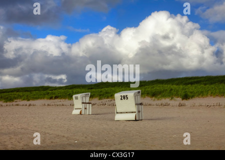 Strand, Liegestühle, Strand, Sonnenuntergang, Hoernum, Sylt, Schleswig-Holstein, Deutschland Stockfoto