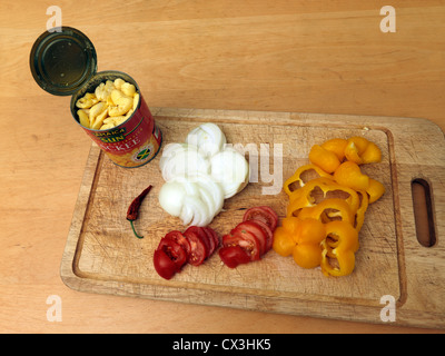 Zutaten für die Herstellung von Jamaikas Nationalgericht Ackee und Saltfish Stockfoto