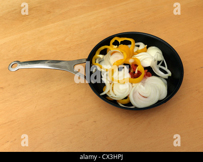 Zutaten für die Herstellung von Jamaikas Nationalgericht Ackee und Saltfish Stockfoto