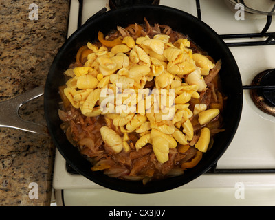 Zutaten für die Herstellung von Jamaikas Nationalgericht Ackee und Saltfish Stockfoto