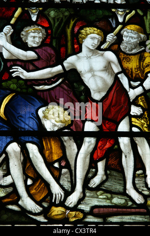 Glasmalerei-Fenster zeigt die Geschichte vom barmherzigen Samariter in Saint Giles Pfarrkirche in Wrexham North East Wales Stockfoto