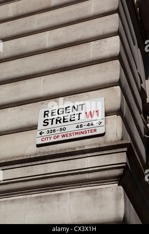 Melden Sie für Regent Street im Londoner West End Stockfoto