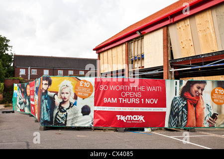 14. September 2012, Bury St Edmunds, Suffolk - neue TK Maxx Store Eröffnung noch in diesem Jahr vorbereitet Stockfoto