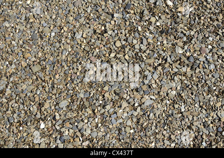 Weiter Schuss Schindel an der Cornwall Küste. Konzept "Fall on stony Ground", Warnungen ignoriert, zufällig usw. Stockfoto