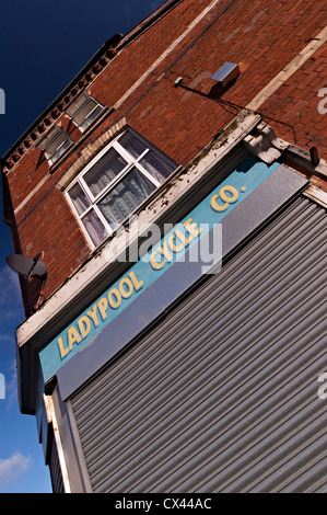 Birmingham Ladypool Weg nach Hause die Balti Dreieck und auch asiatischen hauptsächlich pakistanischen Modeshops Stockfoto