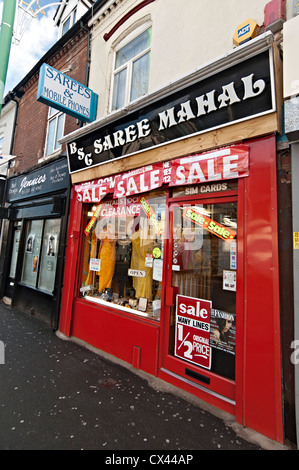 Birmingham Ladypool Weg nach Hause die Balti Dreieck und auch asiatischen hauptsächlich pakistanischen Modeshops Stockfoto