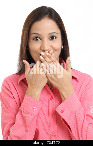 Porträt von überrascht, Geschäftsfrau, die ihren Mund mit den Händen Stockfoto