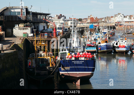 Angeln Trawler im Hafen von Bridlington, East Riding, England, U.K Stockfoto