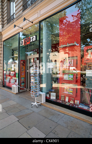 Agora-Presse et cetera-Store in Lyon, Frankreich-französische Presse-Verteiler (Franchise) Stockfoto