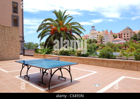 Tischtennisplatte im Luxushotel, auf der Insel Teneriffa, Spanien Stockfoto