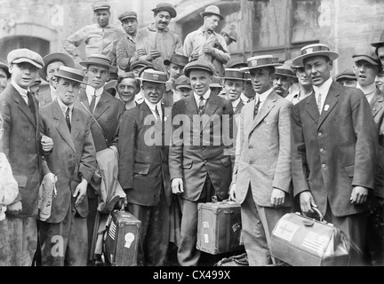 Thomas H. Lilley und Andrew Sockalexis, amerikanischen Athleten der Sommerspiele 1912 in Stockholm, Schweden-Marathon teilgenommen. Stockfoto