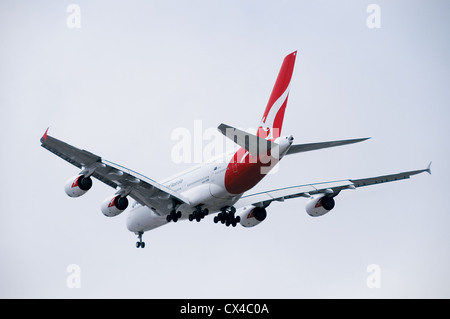 Weltweit größten Passagier-Jet, die Landung am Flughafen LAX in Los Angeles Stockfoto