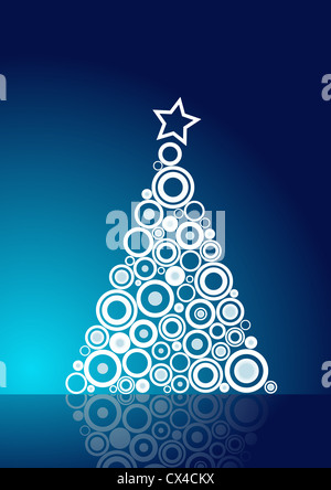 Weihnachtsbaum auf blauem Hintergrund Stockfoto
