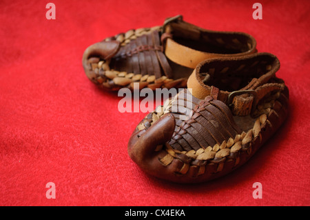 Traditionelle serbische Schuhe Stockfoto