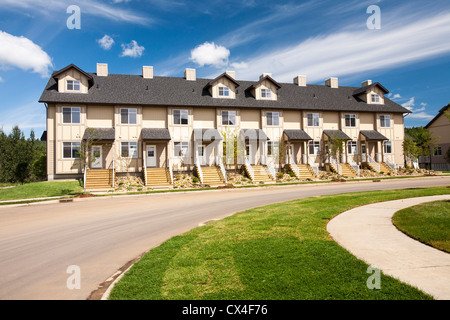 Reihen von neuen Häusern in Fort McMurray Haus Tar Sands Arbeitnehmer. Stockfoto