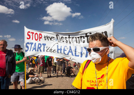 Erste Nation-Kanadier protestieren gegen die Zerstörung und Verschmutzung der Ölsand-Industrie am 4. jährlichen Heilung Walk Stockfoto