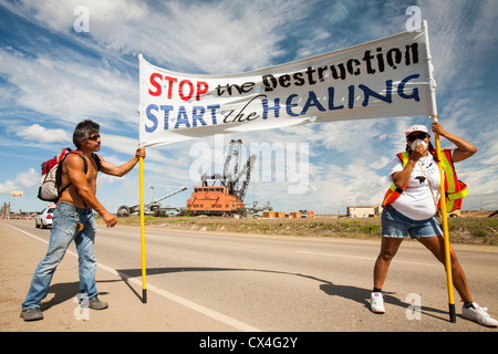 Erste Nation-Kanadier protestieren gegen die Zerstörung und Verschmutzung der Ölsand-Industrie am 4. jährlichen Heilung Walk Stockfoto