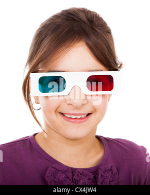 Wunderschönes kleines Mädchen 3d Brille und lächelt, auf einem weißen Hintergrund isoliert Stockfoto