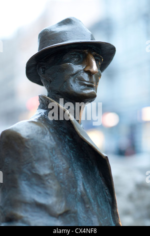 Julian Tuwim Dichter Statue Piotrkowska Lodz Polen Stockfoto