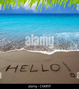 Braun Sand Strand mit geschriebene Wort Hallo in Kanarische Inseln Stockfoto