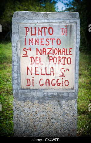 Italien, Lombardei, der Provinz Varese, Lonate Pozzolo, historische Straße Via Gaggio, Meilenstein Stockfoto