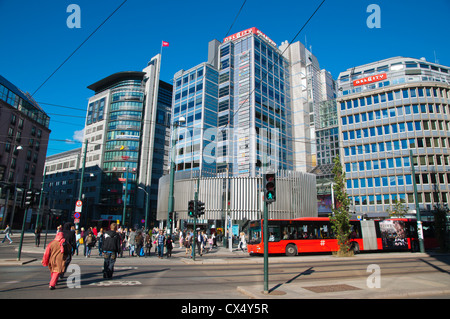 Oslo City Shopping Centre und anderen gewerblichen Gebäuden neben Jernbanetorget Quadrat Sentrum Oslo Norwegen Mitteleuropa Stockfoto