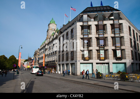 Karl Johans Gate Straße vor dem Grand Hotel Sentrum Oslo Norwegen Mitteleuropa Stockfoto