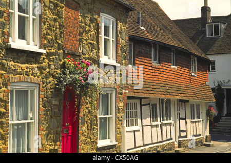 Häuser in dem malerischen Dorf Petworth, West Sussex. Stockfoto
