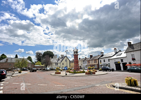 Der Uhrturm im Marktplatz Usk Stockfoto